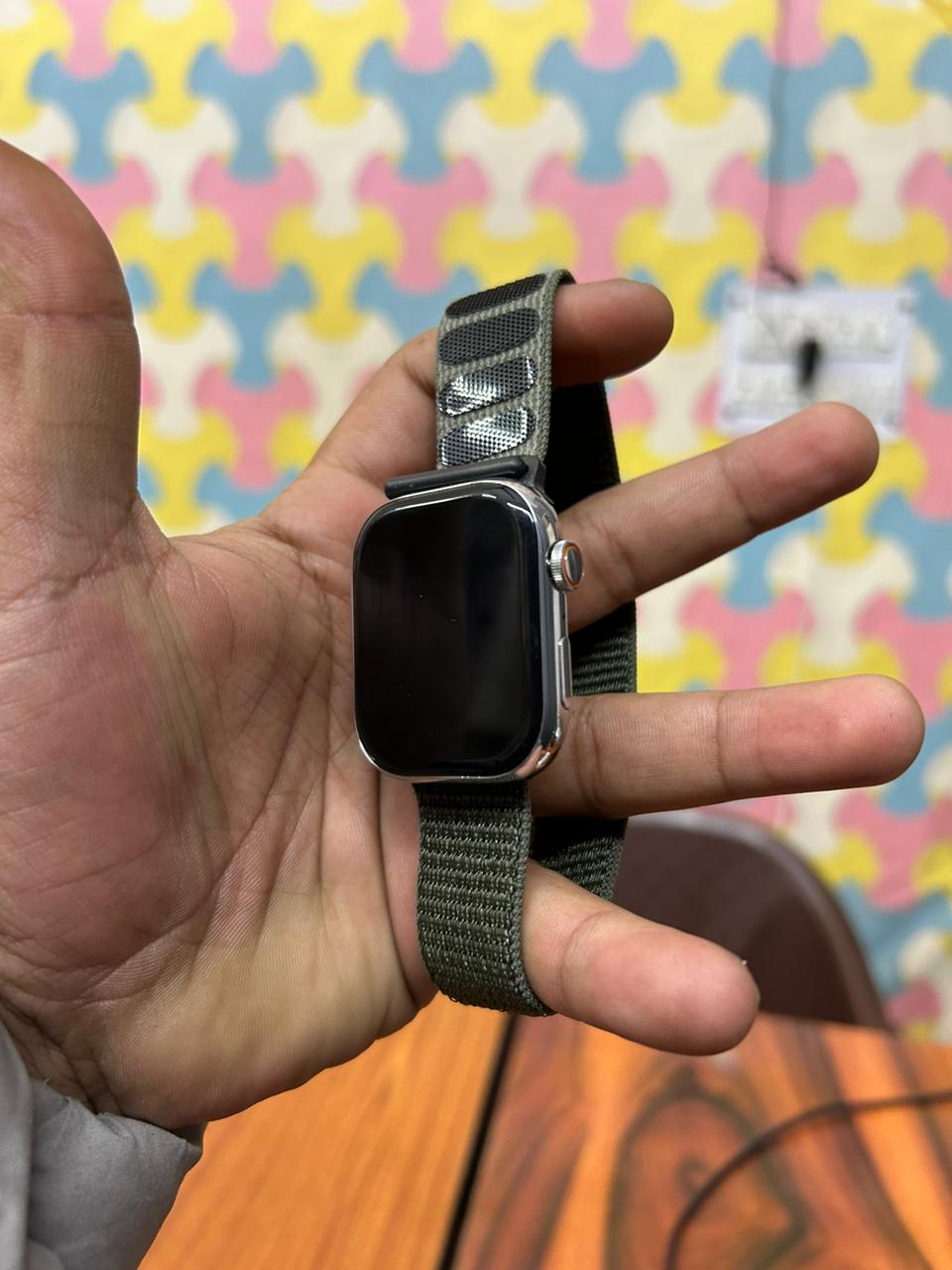 Series 9 Watch With Apple Logo