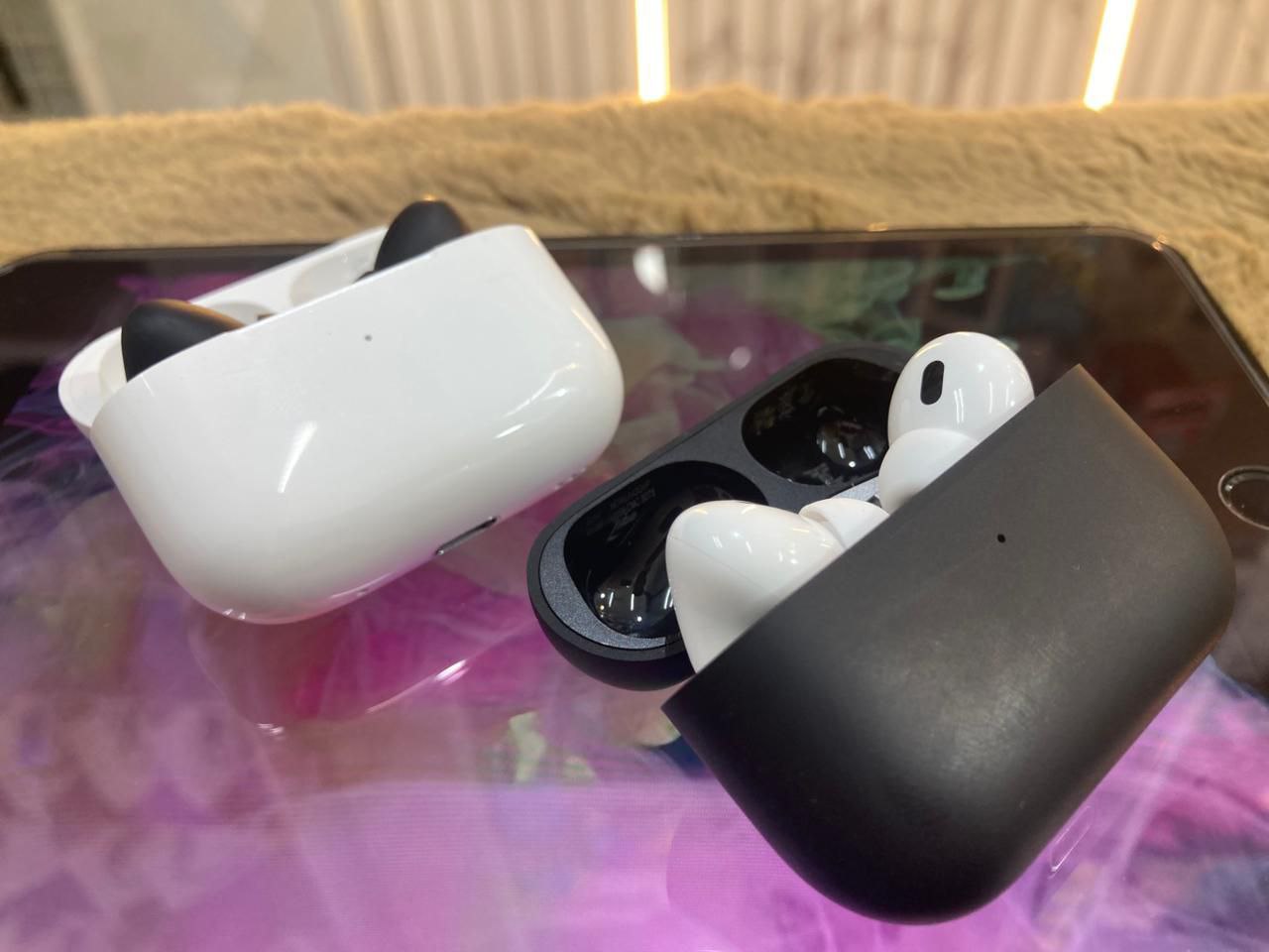 Apple AirPods Pro (2nd generation) with MagSafe Case (USB-C) Bluetooth Headset  (Black, True Wireless)